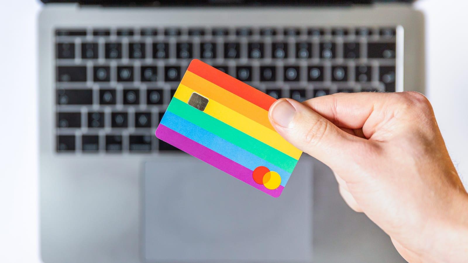 Online shopping vs traditional shopping